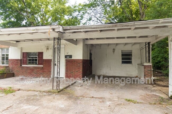 property at 417 N Hawthorne St