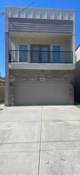 7902 Parnell St in Houston, TX - Building Photo