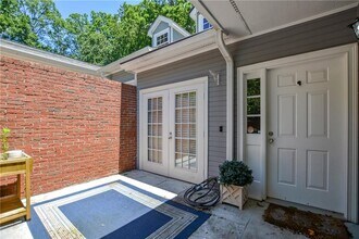 2992 Crosswycke Forest Dr in Atlanta, GA - Building Photo - Building Photo