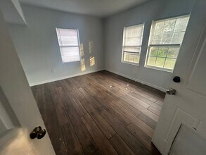 1602 Wambolt St in Jacksonville, FL - Foto de edificio - Building Photo