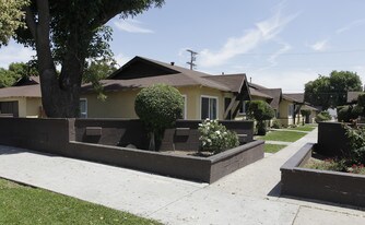 804-828 E Nocta St in Ontario, CA - Building Photo