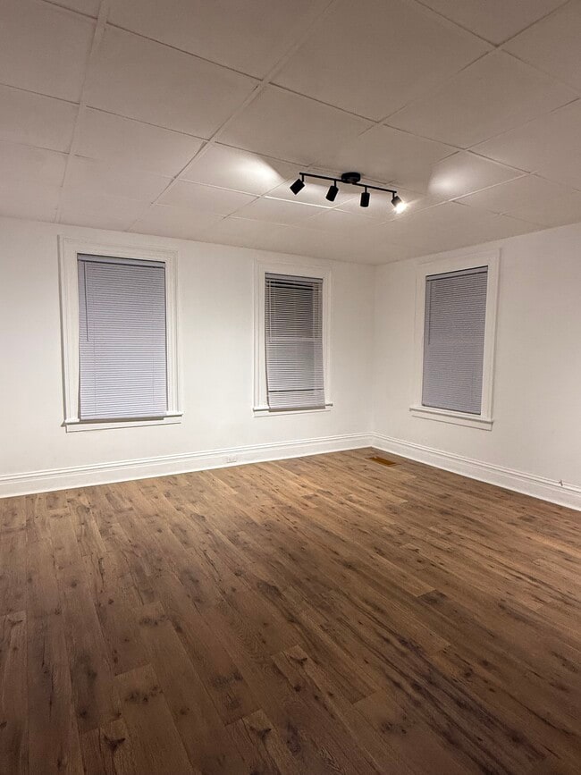 75 Henry St, Unit 1 in Kingston, NY - Building Photo - Building Photo