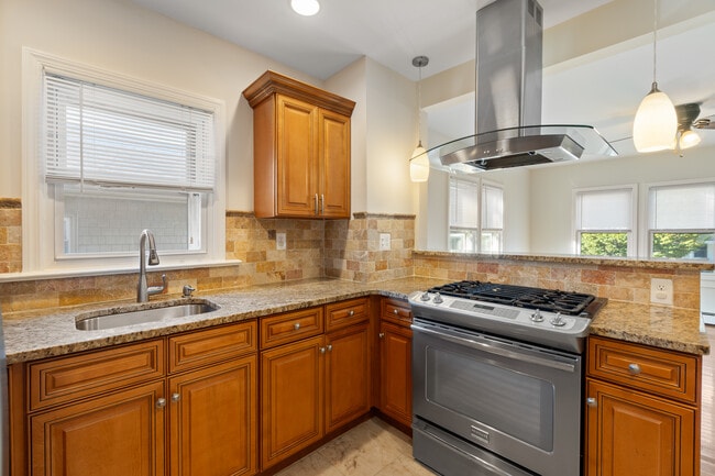 15 vine street in Nutley, NJ - Building Photo - Building Photo