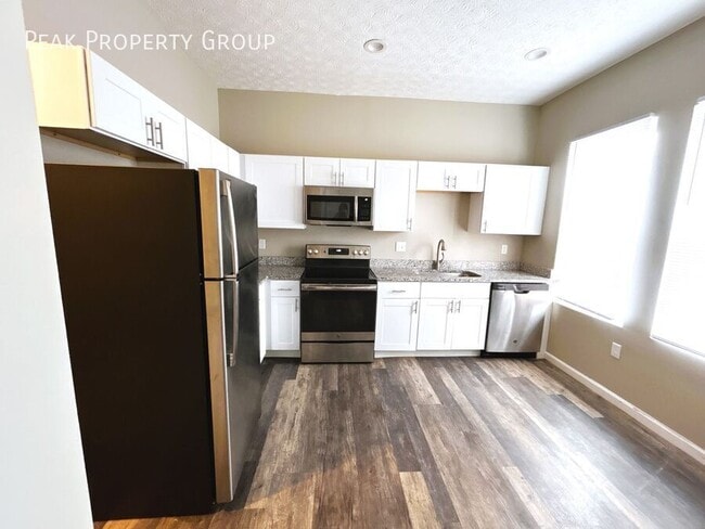 1363 Summit St in Columbus, OH - Building Photo - Building Photo