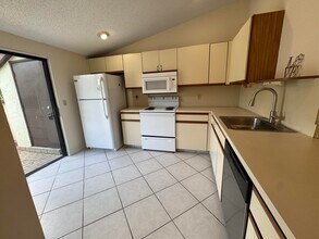 446 Knollwood Ct in Royal Palm Beach, FL - Building Photo - Building Photo