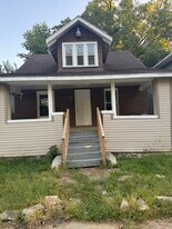 770 E Station St in Kankakee, IL - Building Photo