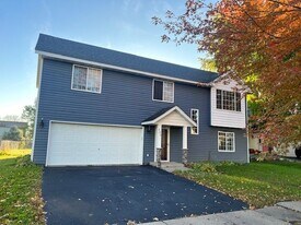 505 13th St in Farmington, MN - Building Photo