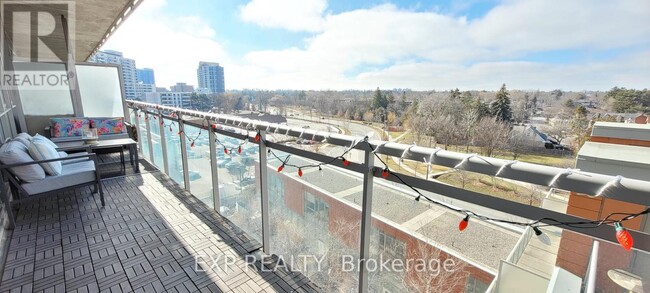 30-730 Canterbury Pl in Toronto, ON - Building Photo - Building Photo