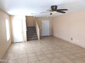7500 E Deer Valley Rd in Scottsdale, AZ - Building Photo - Building Photo