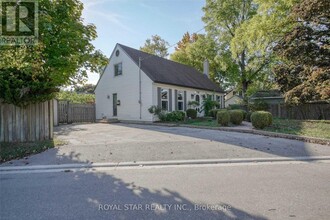 50 Bechtel St in Cambridge, ON - Building Photo - Building Photo