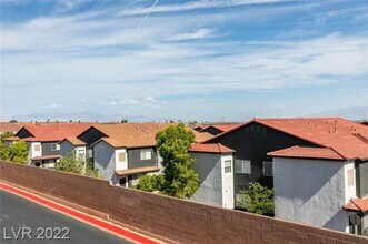 475 Lost Eagle Way in Henderson, NV - Building Photo - Building Photo