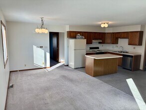 1626-1628-1628 Wayne St in Bluffton, IN - Building Photo - Building Photo