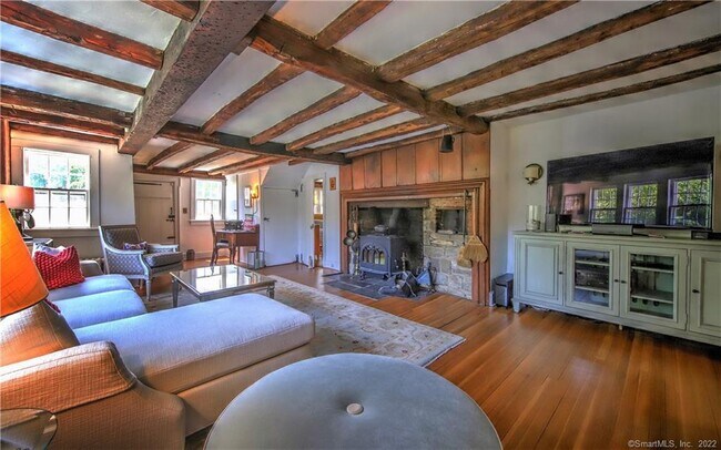 96 Kings Hwy N in Westport, CT - Building Photo - Building Photo