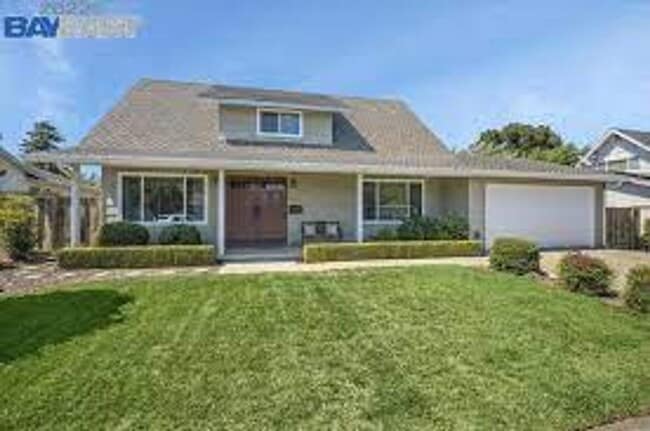 11718 Ladera Dr