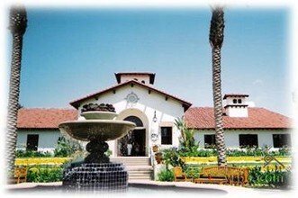 2005 Costa Del Mar Rd in Carlsbad, CA - Foto de edificio - Building Photo