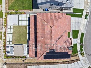 28657 Windbreak Tr in Santa Clarita, CA - Building Photo - Building Photo