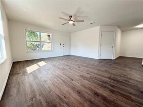 5905 Sara St in Fayetteville, AR - Building Photo - Building Photo
