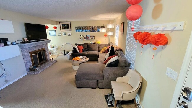 2493 E Geddes Pl in Centennial, CO - Building Photo - Building Photo