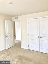 14784 Mason Creek Cir in Woodbridge, VA - Foto de edificio - Building Photo