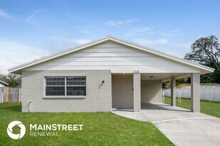 7113 N 50th St in Tampa, FL - Building Photo