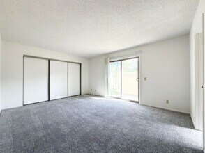 6693 Corte Maria in Carlsbad, CA - Building Photo - Building Photo