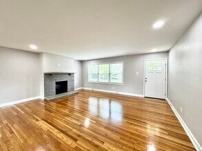1821 Blue Ridge Dr in Lexington, KY - Building Photo - Building Photo