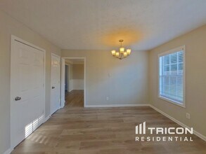 2556 Tolliver Dr in Ellenwood, GA - Building Photo - Building Photo