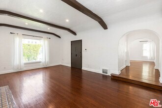 6620 W 6th St in Los Angeles, CA - Building Photo - Building Photo