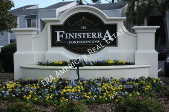101 Old Ferry Rd in Shalimar, FL - Foto de edificio - Building Photo