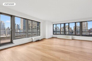 501 E 87th St in New York, NY - Building Photo