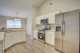 7442 Treasure St in Navarre, FL - Building Photo - Building Photo