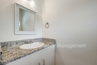 707 S 6th St in Bonham, TX - Foto de edificio - Building Photo