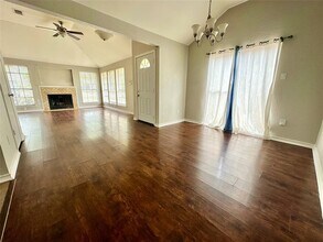 2213 Margalene Way in Austin, TX - Building Photo - Building Photo