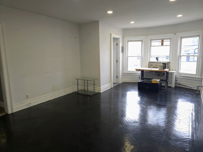 19 Rossmore Pl, Unit 2 in Belleville, NJ - Building Photo - Building Photo