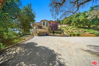 4322 Escondido Dr in Malibu, CA - Building Photo - Building Photo