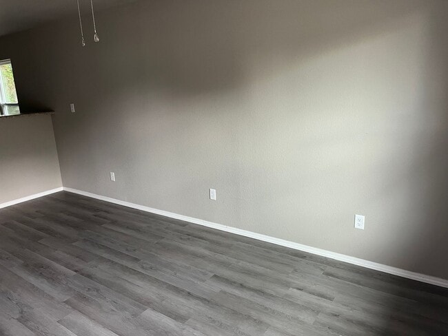 111 W 2nd St in Mulberry, AR - Building Photo - Building Photo