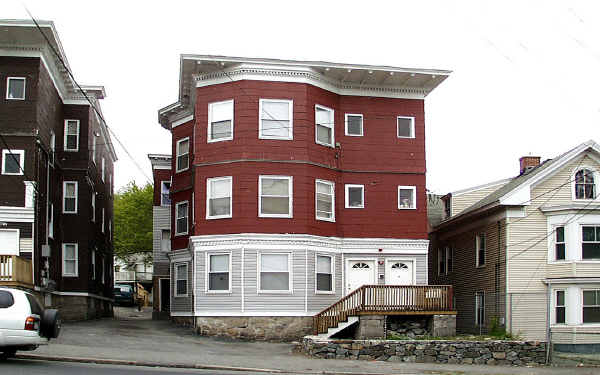 523 Haverhill St in Lawrence, MA - Foto de edificio - Building Photo