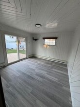 6 Serpentine Ln in Levittown, NY - Building Photo - Building Photo