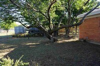 4110 Larchmont Pl photo'