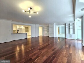 1080 Wisconsin Ave NW in Washington, DC - Building Photo - Building Photo