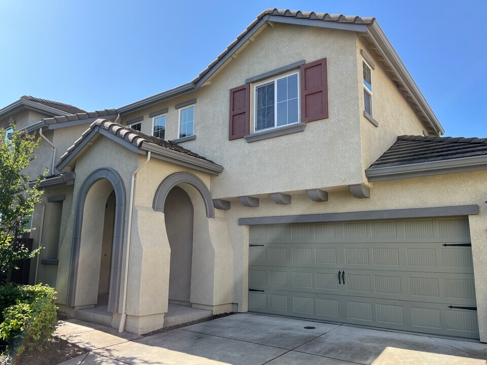 1240 Landmark Cir in Lincoln, CA - Building Photo