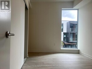 1 Kyle Lowry Rd in Toronto, ON - Building Photo - Building Photo