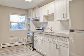 199 Ahrens St W in Kitchener, ON - Building Photo - Building Photo