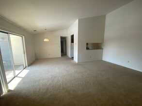 105 Three Coin Way, Unit #302 in Glen Burnie, MD - Building Photo - Building Photo