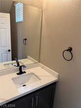 8122 Altamont Ridge St in Las Vegas, NV - Building Photo - Building Photo