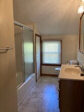 203 Oakvale Rd in Princeton, WV - Building Photo - Building Photo