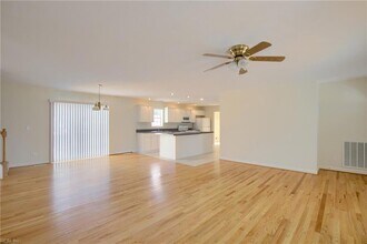 9469 Glass Rd, Unit 1 in Hayes, VA - Building Photo - Building Photo