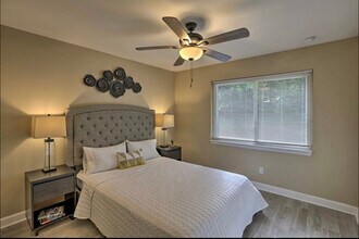 2403 Hideaway Ct in Tallahassee, FL - Building Photo - Building Photo