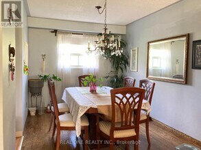 45 Chalet Rd in Toronto, ON - Building Photo - Building Photo