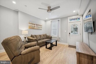 327 Leverington Ave in Philadelphia, PA - Building Photo - Building Photo